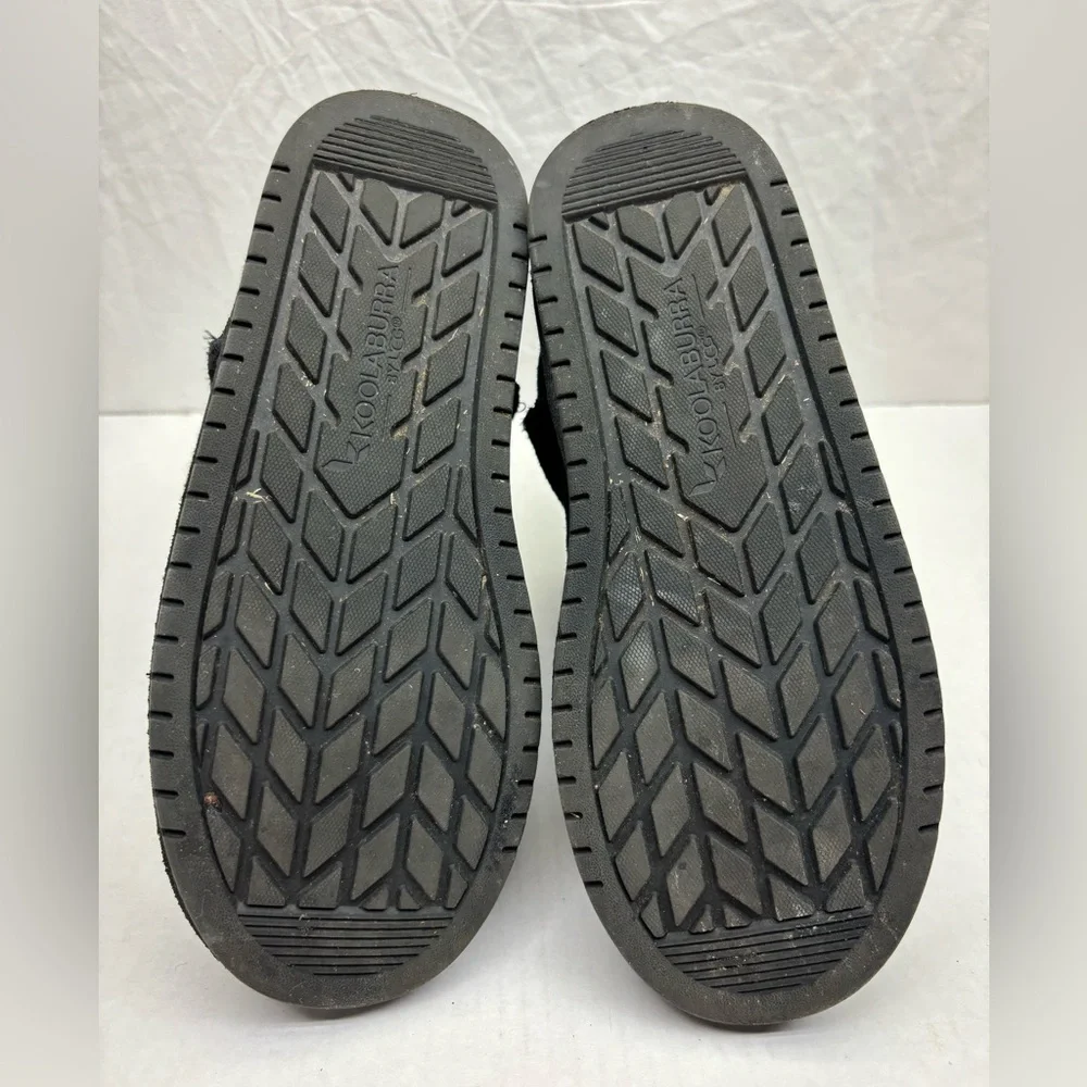 Koolaburra by Ugg Black Suede Short Winter Boots, big girl SZ 4, box 19